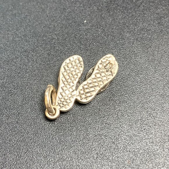 VTG Solid Sterling Silver 925 Sandals Flip Flop Textured Charm 0.75'' Length - Picture 4 of 10